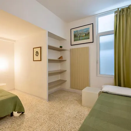 Spacious Navigli Διαμέρισμα *